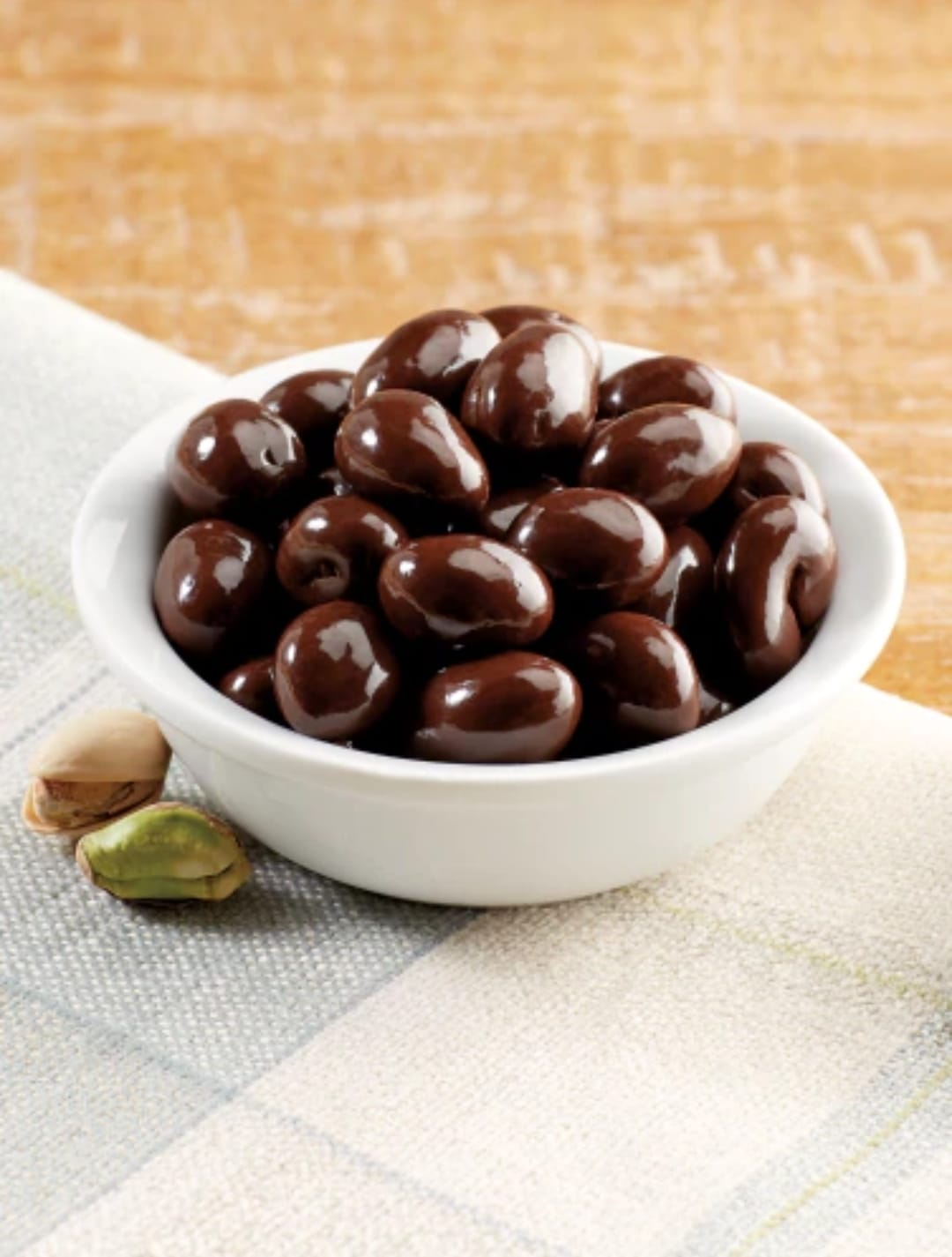 Pistache cubierto de chocolate sin azúcar. Bolsa con 500 gramos. ¡NUEVO!